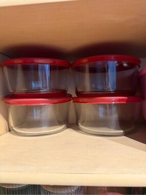 Anchor Hocking Clear Glass Food Storage Bowls with Red Lids - Set of 4